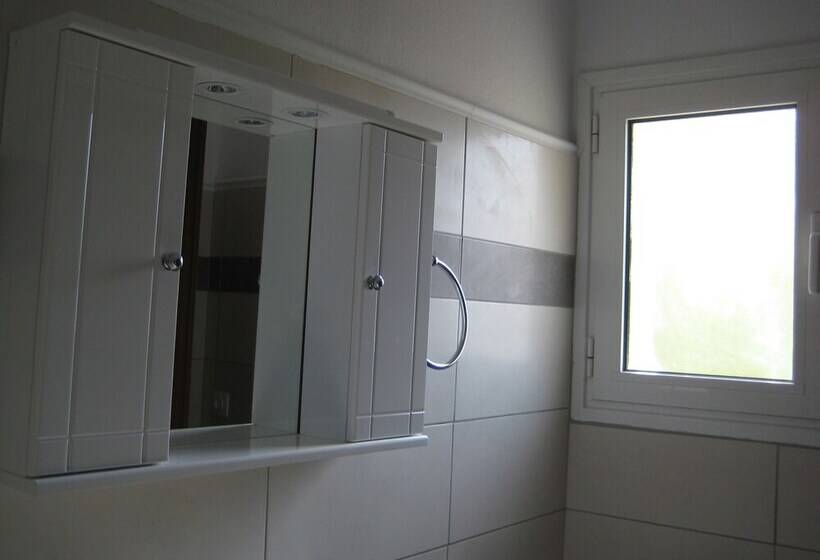 스탠다드 스튜디오, Varmy