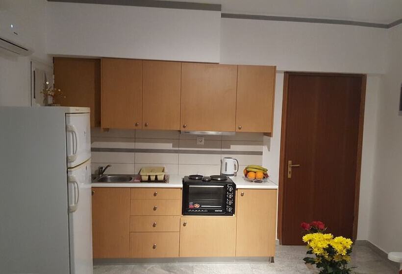 침실 2개 아파트, Varmy