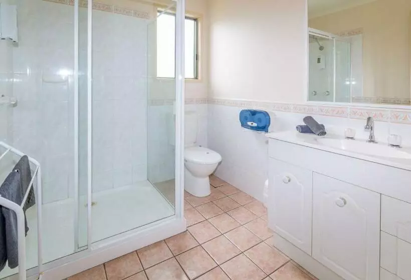 Standard-bungalow 2 Makuuhuonetta, Wollongong Surf Leisure Resort