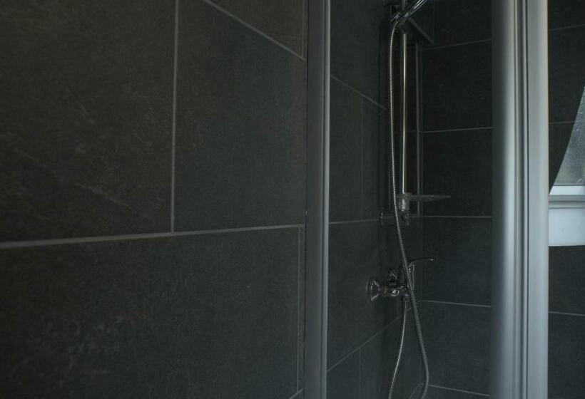 バス共有のスタンダードルーム, Fährhaus