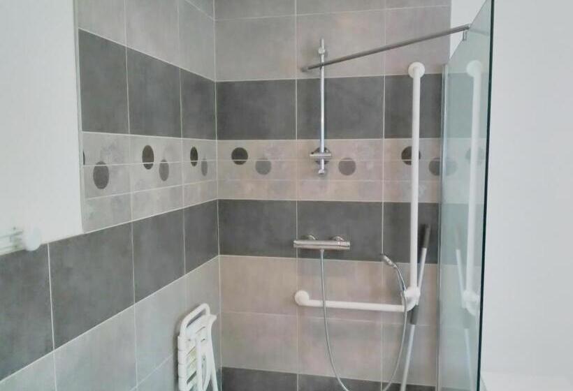 스위트, La Maison Periot