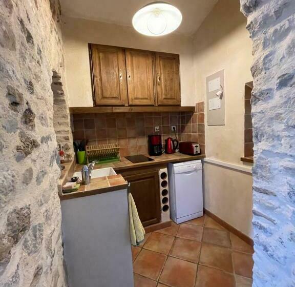 Дом 2 Спальни, Le Fenouillet Cottage Proche Des Grands Buffets