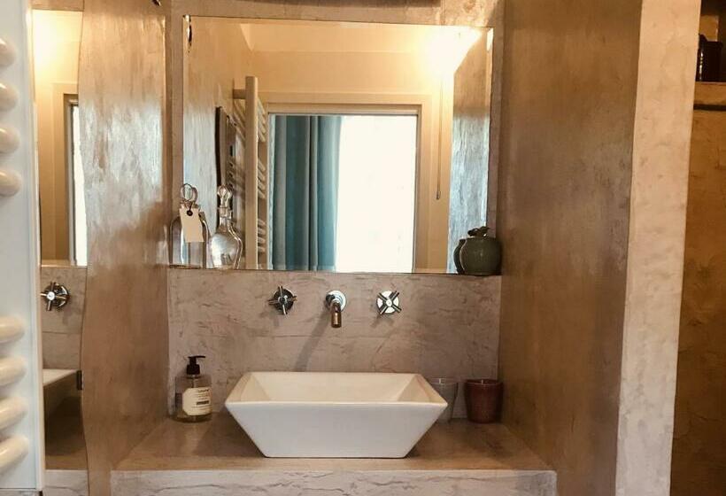 Номер Стандарт, M&s   Maison Féraud