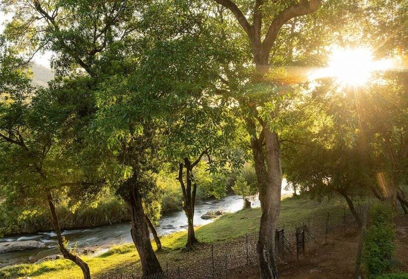 デラックスキャビン, Hazyview Cabanas