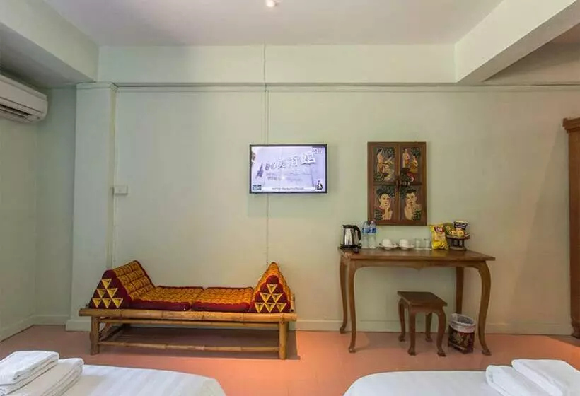 Superior-huone Kaupunkinäkymä, A Hotel Budget