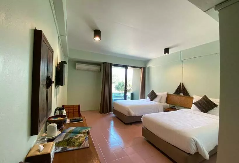 Superior-huone Kaupunkinäkymä, A Hotel Budget
