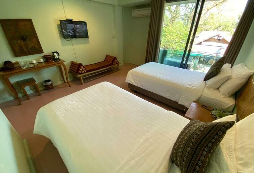 Номер Superior Вид на Город, A Hotel Budget