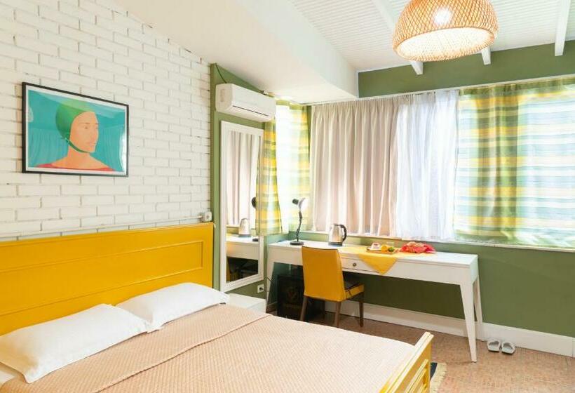 豪华房间, Artistic Tirana Blloku