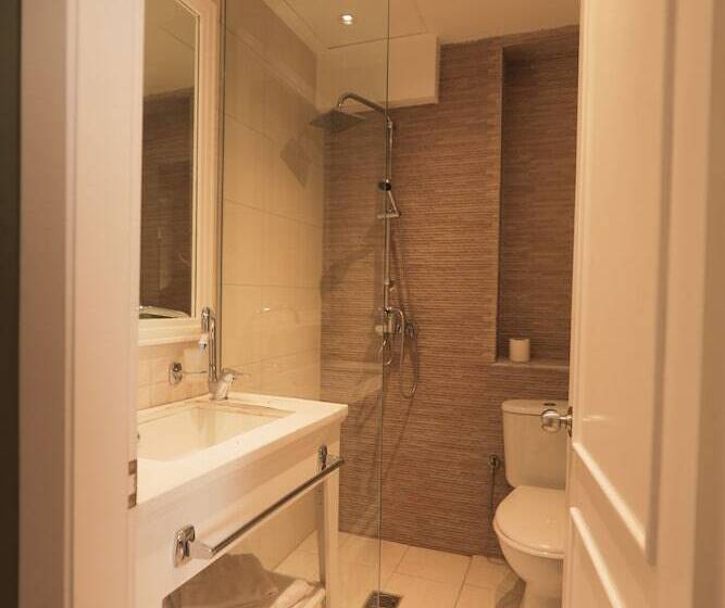 经济房, Artistic Tirana Blloku