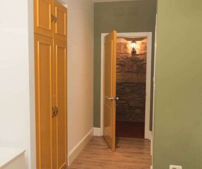 经济房, Artistic Tirana Blloku