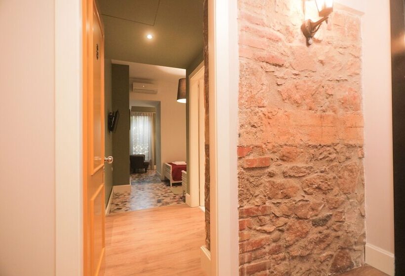 豪华房间, Artistic Tirana Blloku