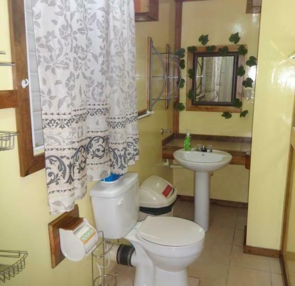 סטודיו משפחתי, Cocopele Inn