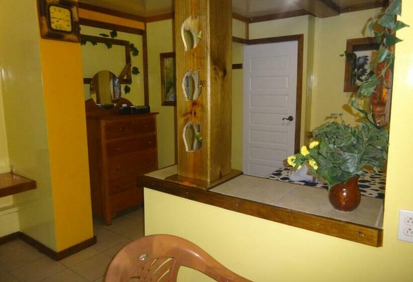 סטודיו משפחתי, Cocopele Inn