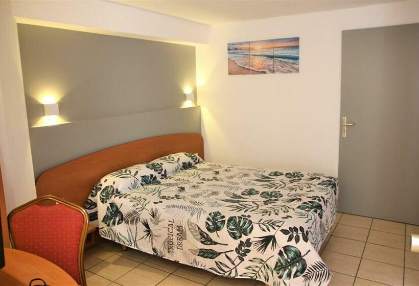 디럭스 룸, Confort Hôtel