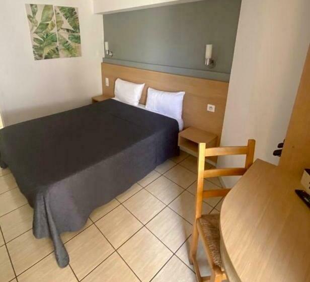 Номер Стандарт, Confort Hôtel