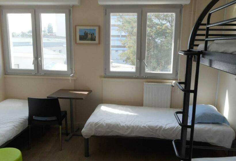 חדר סטנדרט לארבעה, Ethic étapes Val De Loire