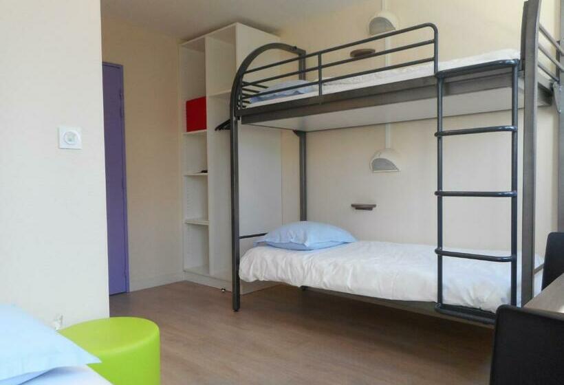 חדר סטנדרט לשלושה, Ethic étapes Val De Loire