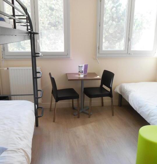 חדר סטנדרט לשלושה, Ethic étapes Val De Loire