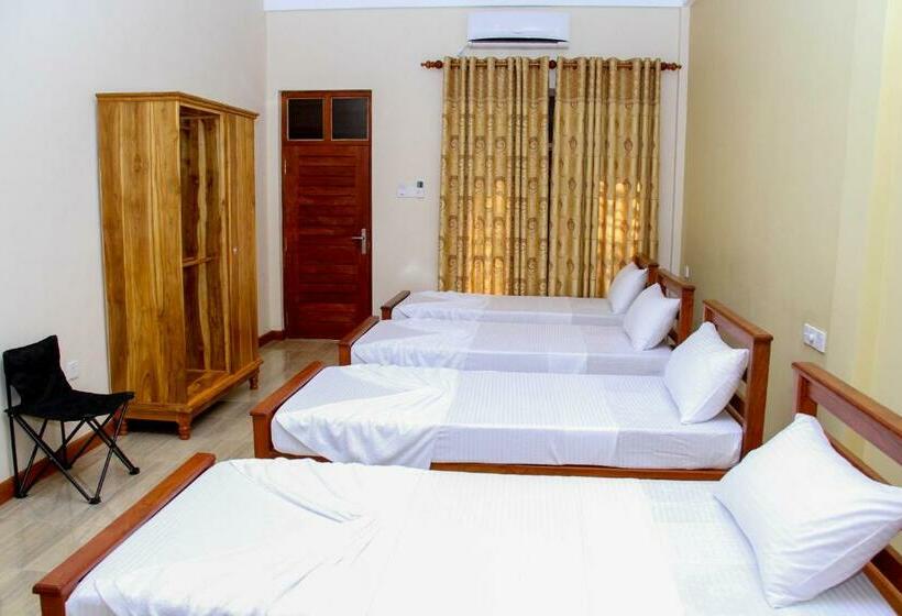 家庭间, Nilketha Yala Tissamaharama