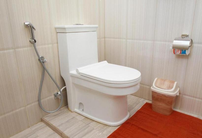 豪华三人间, Nilketha Yala Tissamaharama