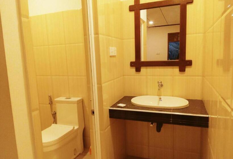 标准间, Nilketha Yala Tissamaharama