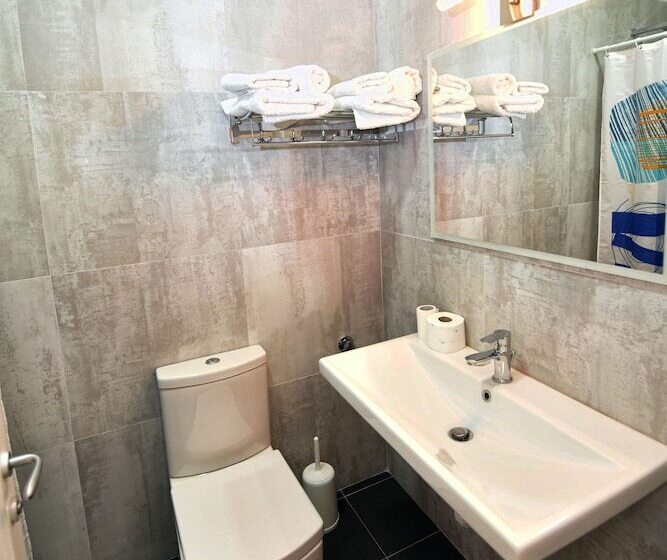 수피리어 패밀리 룸, Rose Garden