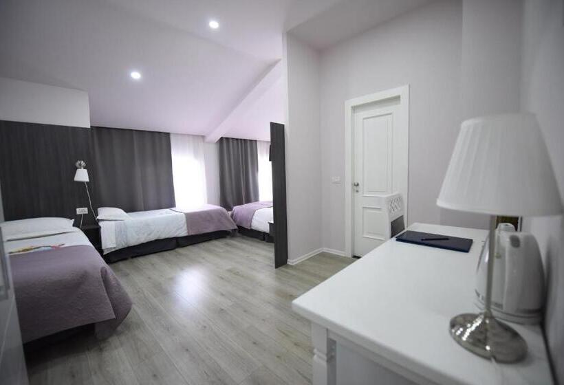 디럭스 패밀리 룸, Rose Garden