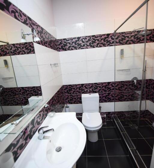 디럭스 패밀리 룸, Rose Garden