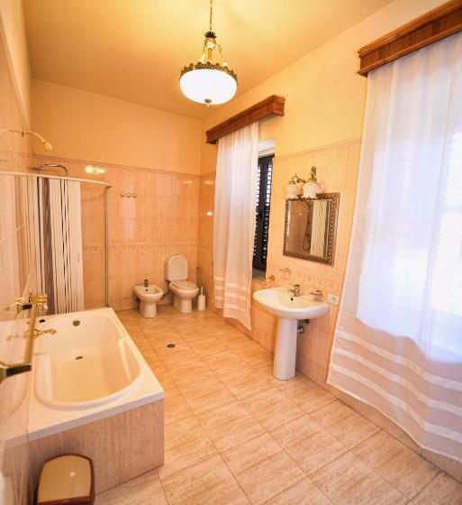 수피리어 패밀리 룸, Rose Garden