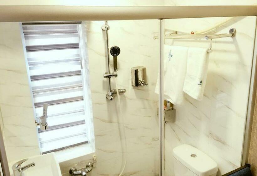 اتاق استاندارد یک نفره, Seasons