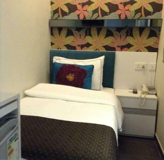 اتاق استاندارد یک نفره, Seasons