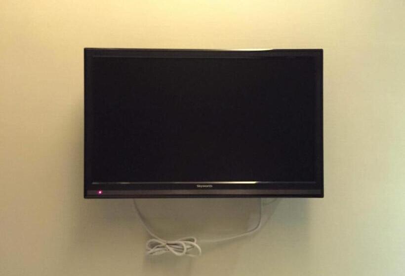 اتاق استاندارد سه نفره, Seasons