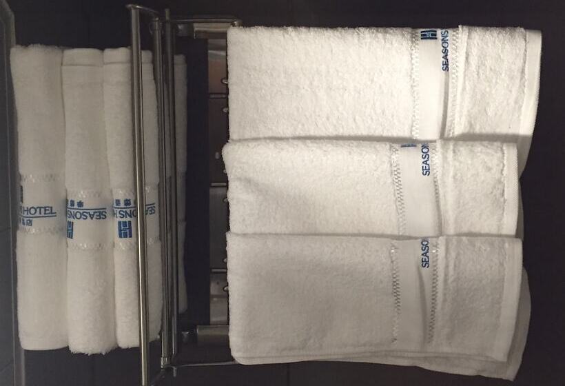 اتاق استاندارد چهار تخته, Seasons