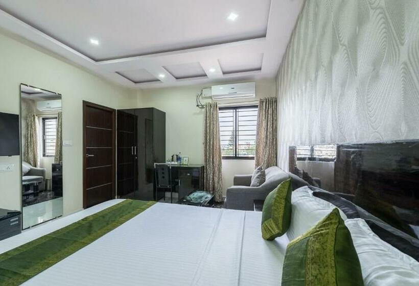 豪华房间, Treebo Greenwood Premier Suites, Old Airport Road