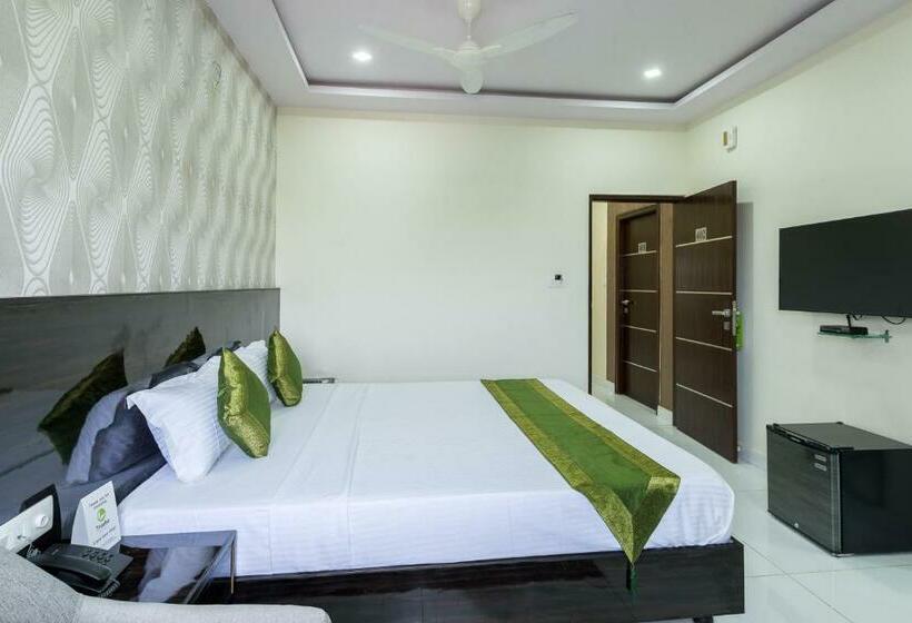 豪华房间, Treebo Greenwood Premier Suites, Old Airport Road