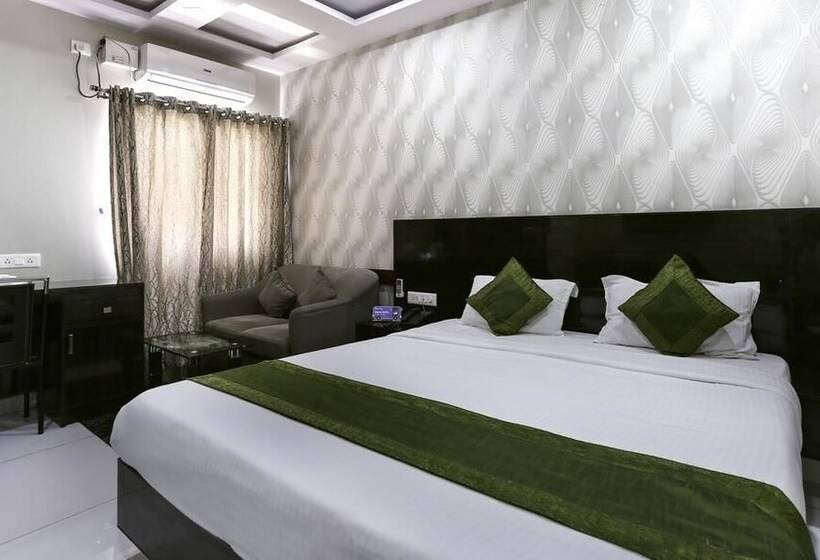 豪华房间, Treebo Greenwood Premier Suites, Old Airport Road