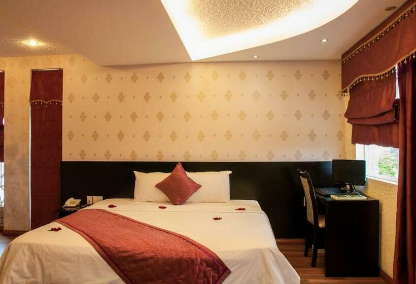اتاق لوکس با تخت بزرگ, Le Dung Hotel & Spa