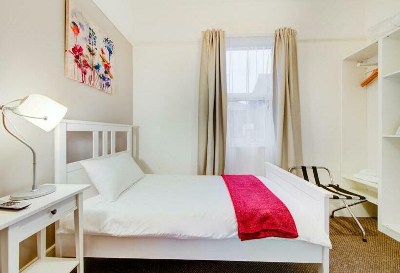 חדר סטנדרט יחיד, The Regents Guest House