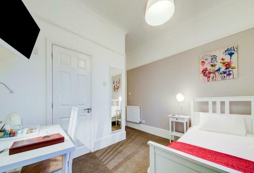 חדר סטנדרט יחיד, The Regents Guest House