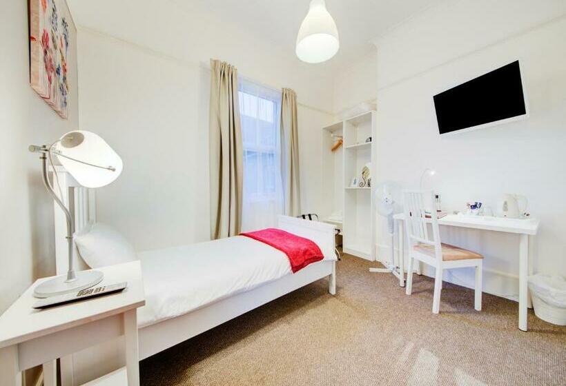 חדר סטנדרט יחיד, The Regents Guest House