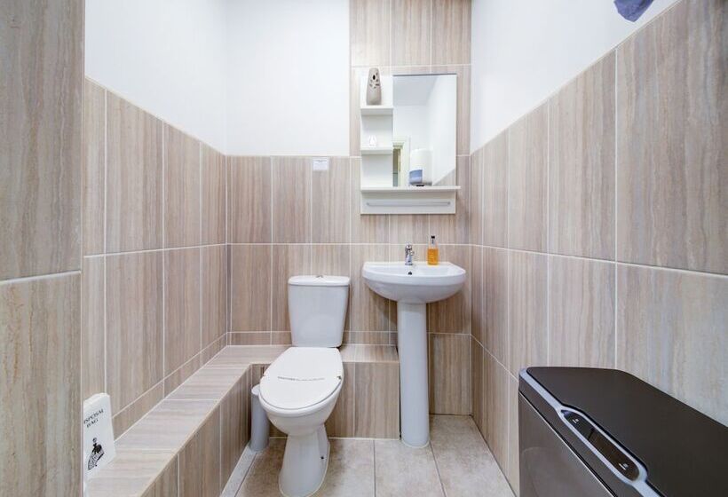 חדר סטנדרט יחיד, The Regents Guest House