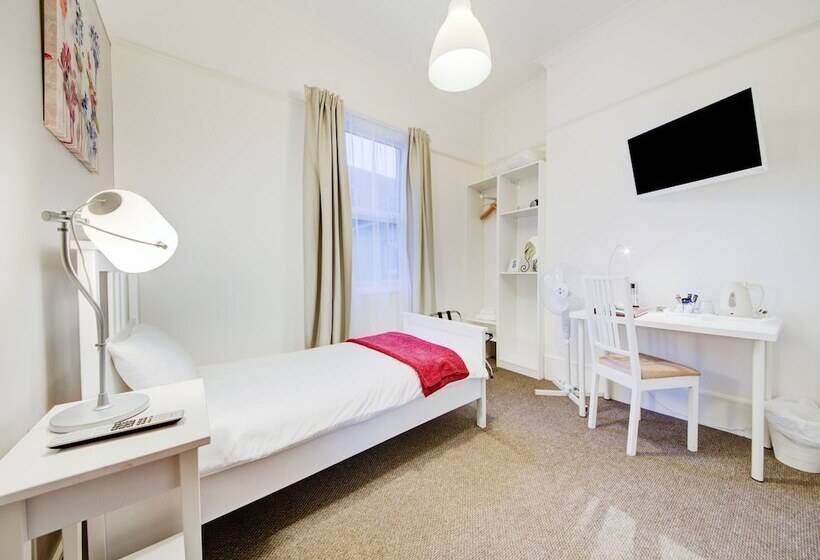 חדר סטנדרט יחיד, The Regents Guest House