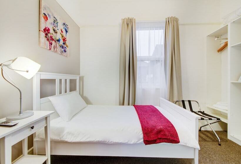 标准单人间, The Regents Guest House