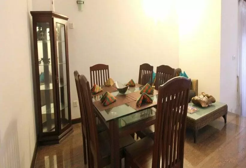 اتاق لوکس, Colombo 07 Charming Home Stays