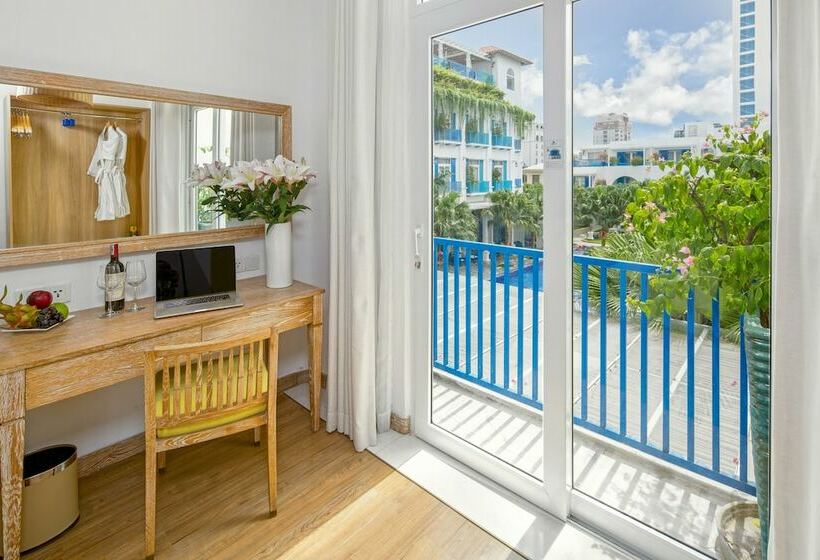 اتاق دلوکس با تخت کینگ و چشمانداز شهر, Risemount Premier Resort Danang