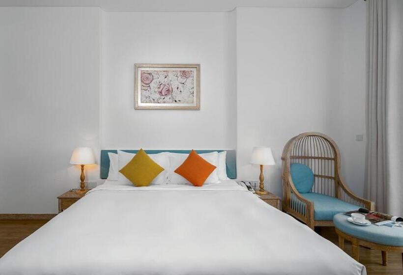 مجموعه ویستا شهر, Risemount Premier Resort Danang