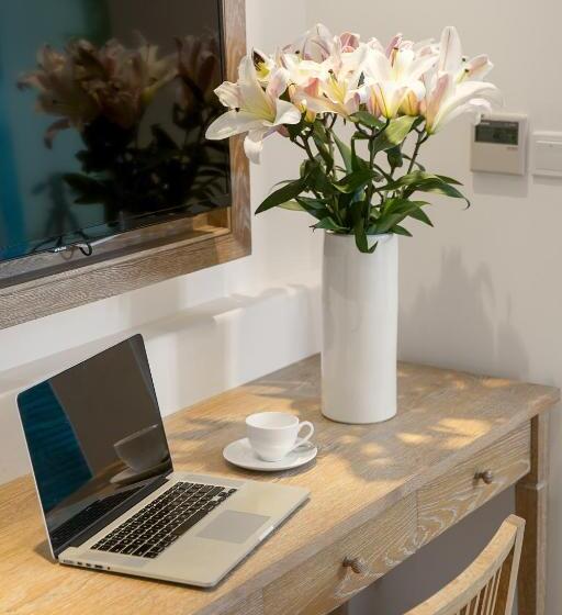 سوئیت جونیور با تخت بزرگ, Risemount Premier Resort Danang