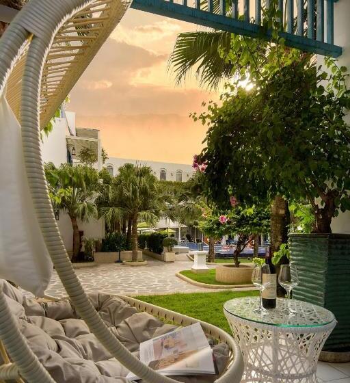 سوئیت جونیور با تخت بزرگ, Risemount Premier Resort Danang