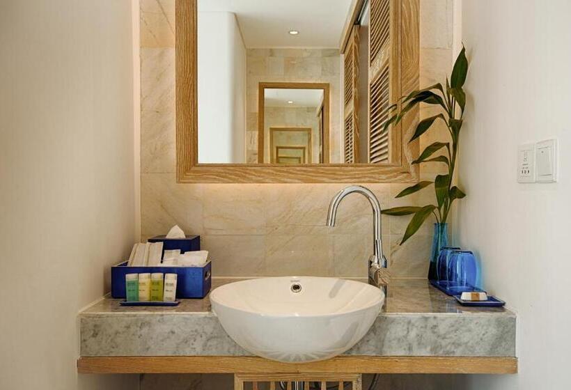 سوئیت جونیور با تراس, Risemount Premier Resort Danang