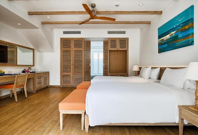 سوئیت جونیور با تراس, Risemount Premier Resort Danang